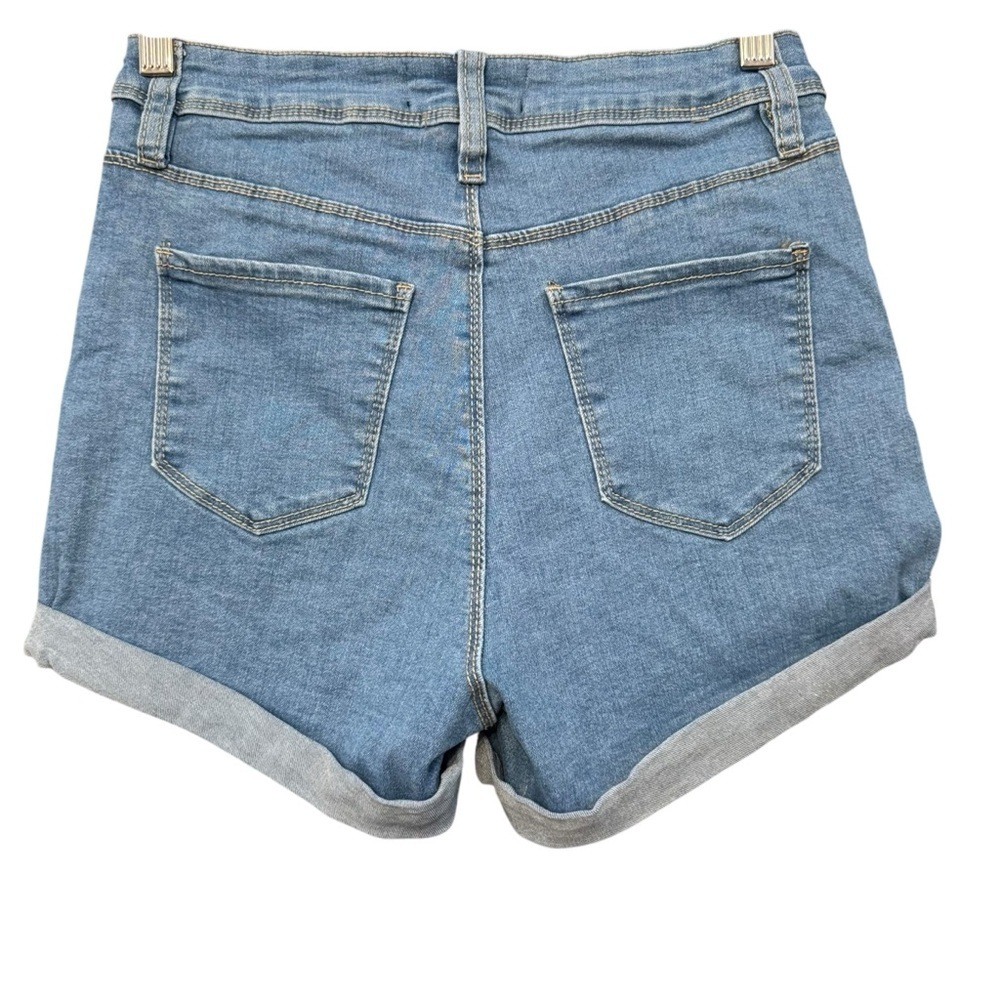Fashion Nova No Muffin Top Denim Shorts Women’s 7 Light Wash Rolled Hem NWT - Picture 2 of 7